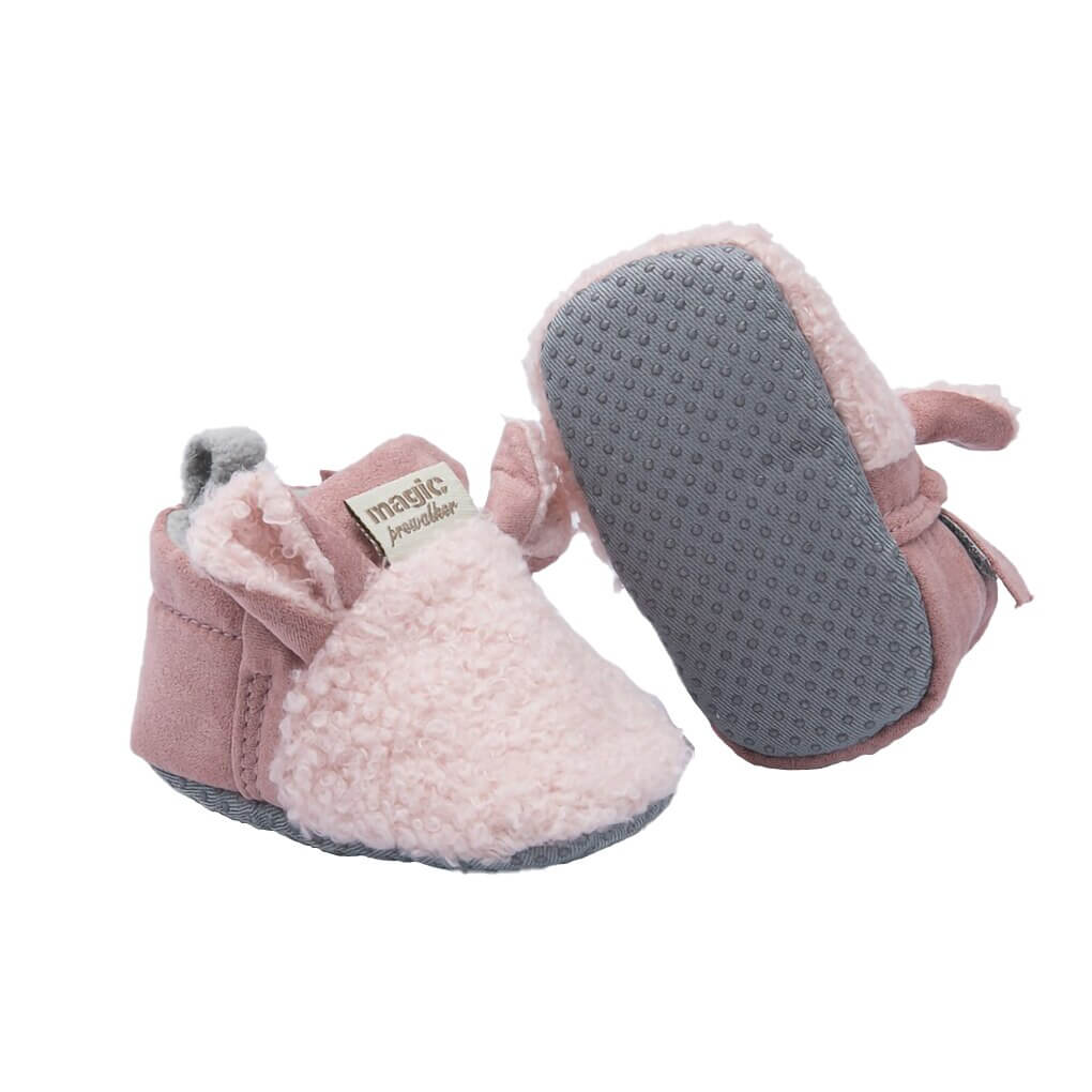 Komfortable og trygge babysko med lammedesign, perfekt for småbarns tidlige utvikling