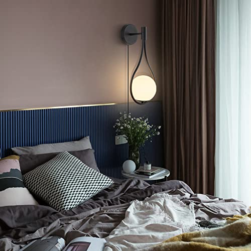 Minimalistisk vegglampe som forbedrer nordisk interiør med varm og effektiv LED belysning.