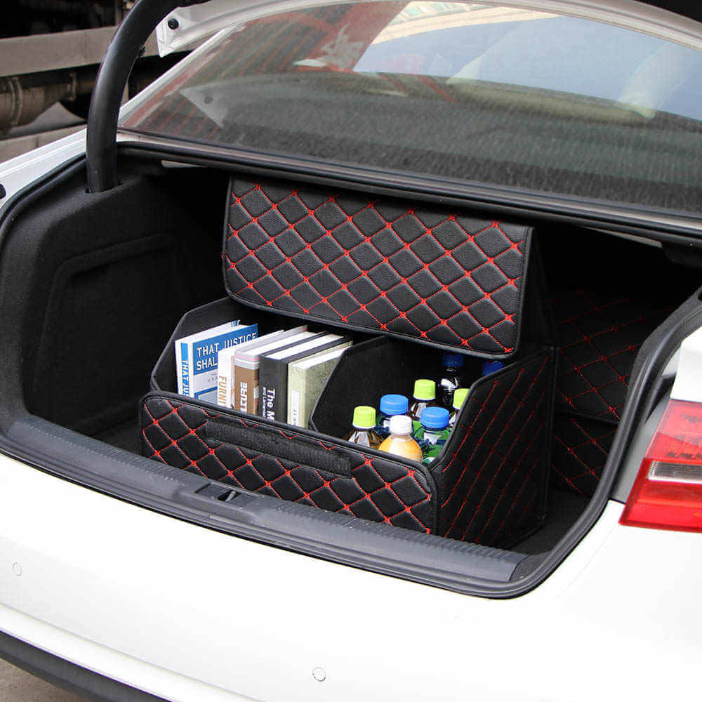 Elegant bilorganizer i brunt PU-skinn, ideell for oppbevaring av reiseutstyr og bil tilbehør.