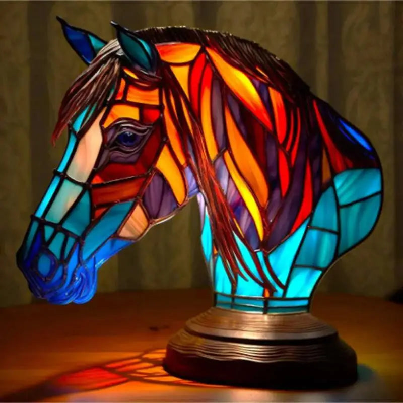 Flerfarget 3D dyrebordlampe i retro design. En dekorativ bordlampe som lyser opp ethvert hjem.
