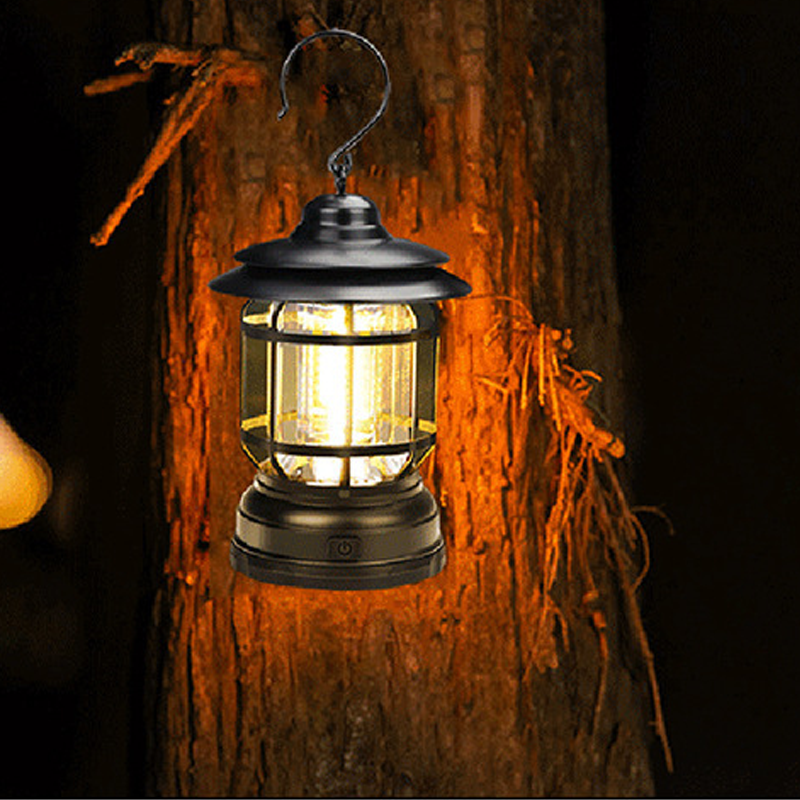 "Retro campinglampe med LED-lys, USB-lading, metallkonstruksjon og vintage design for stilfulle ute- eller innendørsopplevels