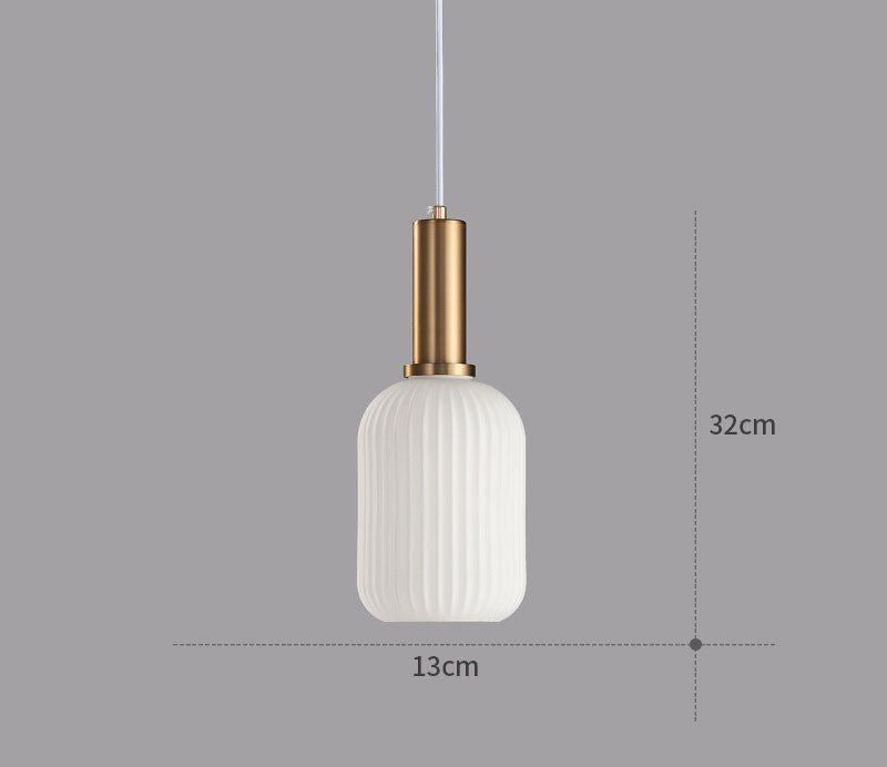 Designlampe: Retro glass pendellampe med unik form, et stilig valg for hjemmeinnredning.