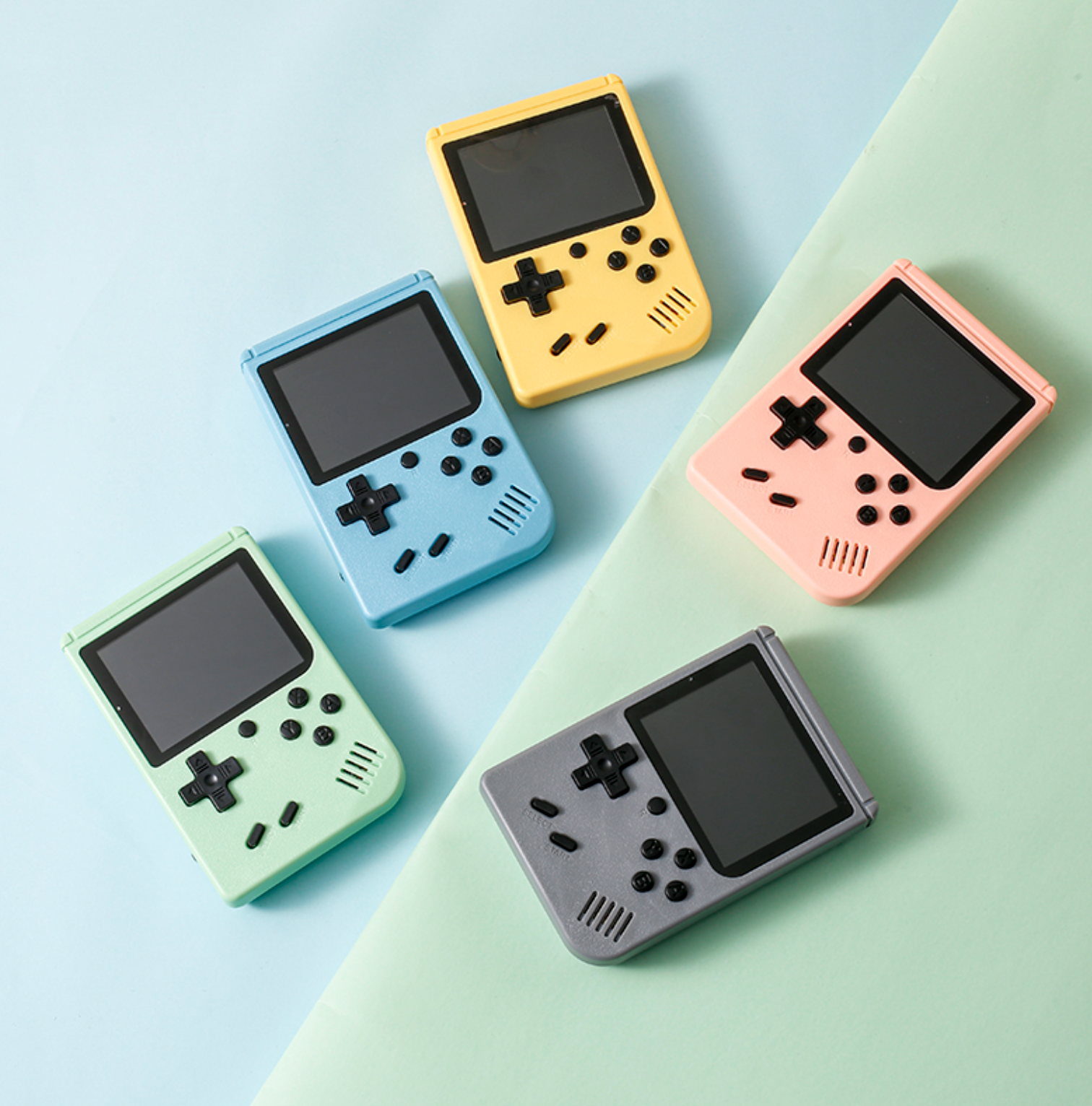 Retro Pocketboy spillkonsoll i lommeformat med 500 klassiske spill. Kompakt design, blått og hvitt skall, bærbar.