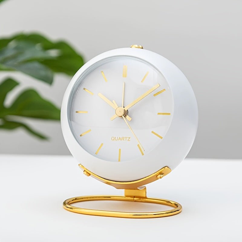 Retro vekkerklokke, perfekt for nattbord, nattlys, stille funksjon, med metallfinish.