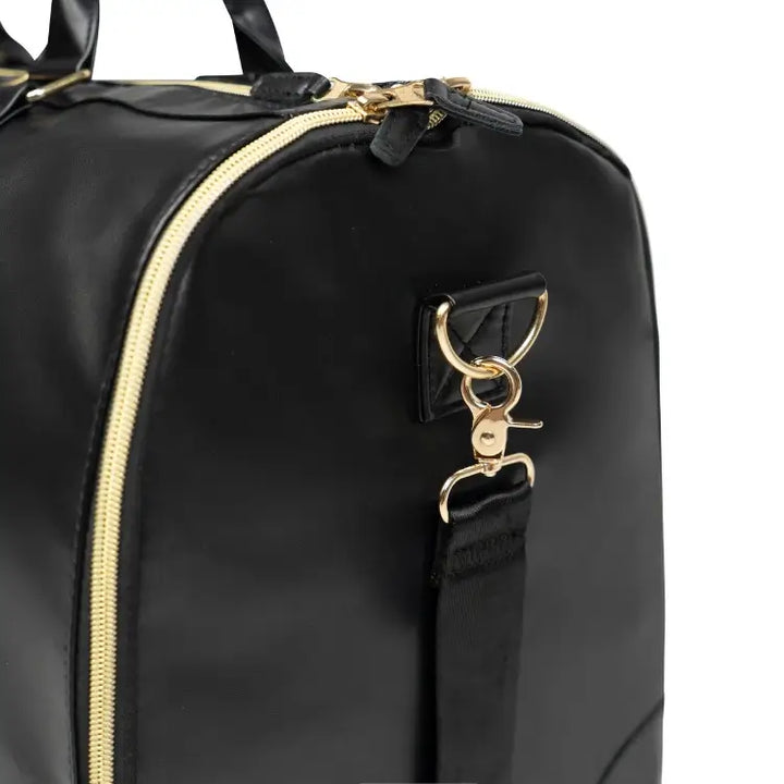 "Romslig JenniBag håndbagasje i beige, 60L, med avtakbare hjul og innovativ design for moderne reisende."