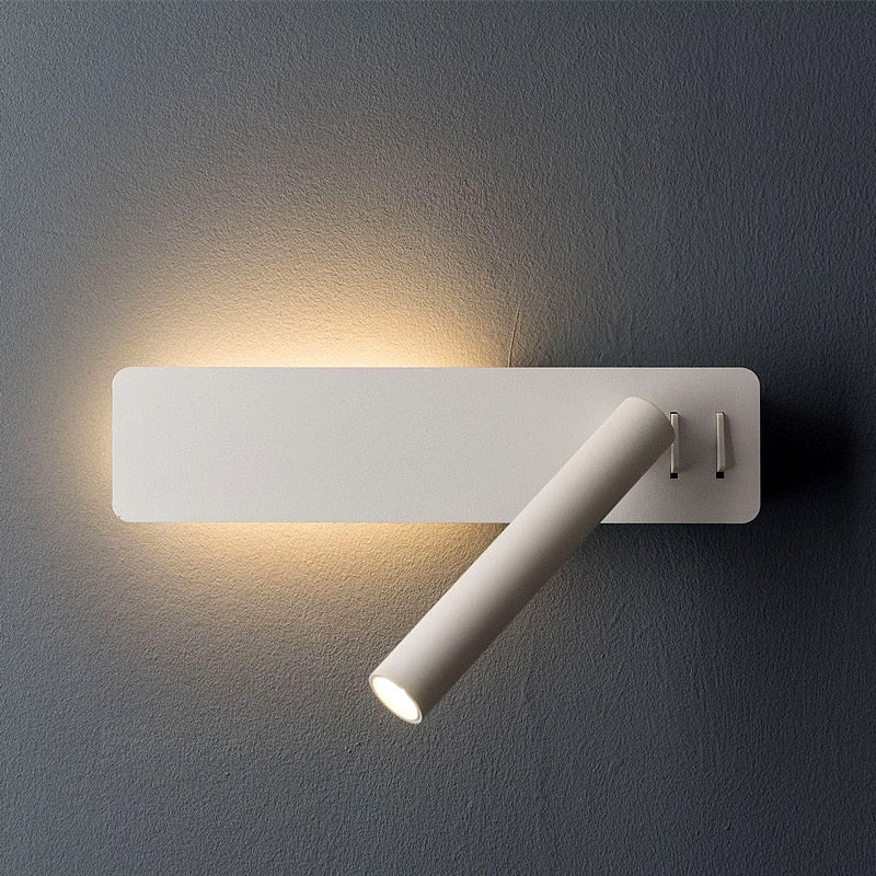 Roterbar LED-vegglampe for sengebelysning. Justerbart nattlys i moderne design, perfekt som leselampe på soverommet.