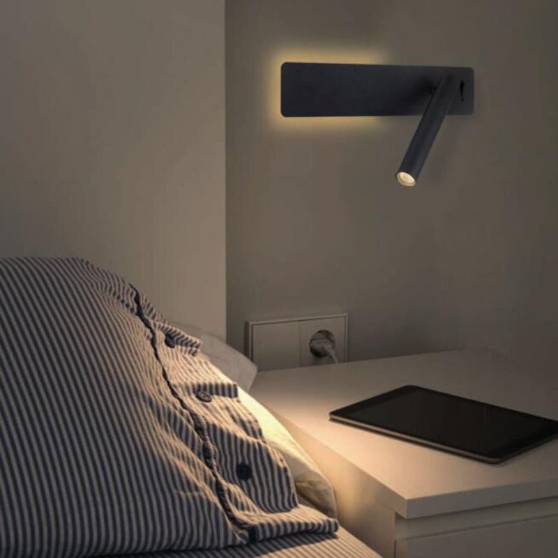 Praktisk LED-sengelampe med justerbart og roterbart lys. Perfekt for lesing i sengen og som behagelig stemningslys.
