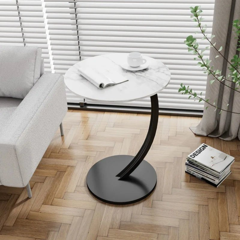 Elegant, kompakt rundt sidebord; moderne design for små rom, stue og nattbord.