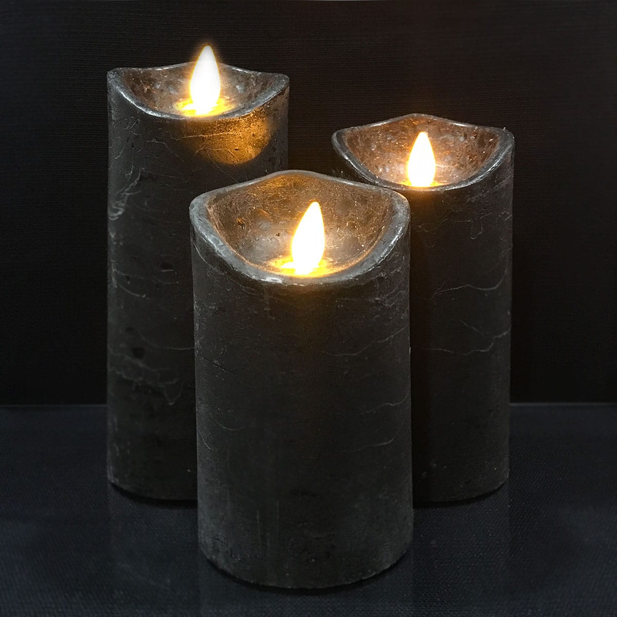 "Rustikk LED blokklys med 3D flamme, flere farger, trygg for barn og kjæledyr, skaper koselig atmosfære, hjem og interiør."