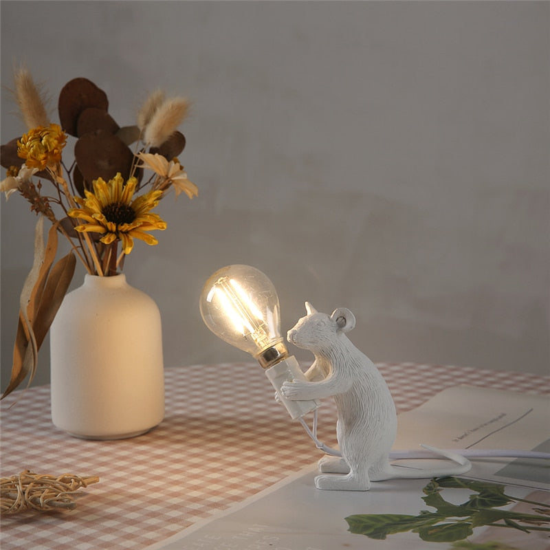 Kreativ dyrelampe: søt muselampe med LED. Perfekt som nattlampe eller dekorativ gave.