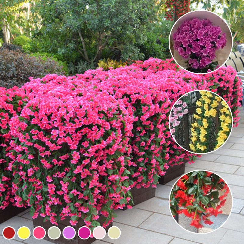 Simulert hengende blomsterkurv i naturlig stil med fargerike blomster mot nøytral bakgrunn, ideell for hjemmedekor.