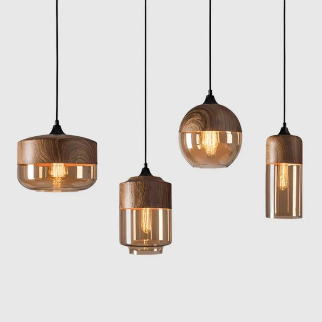 Stilren skandinavisk taklampe som hever atmosfæren i stuen. Elegant og funksjonell belysning for hjemmet.