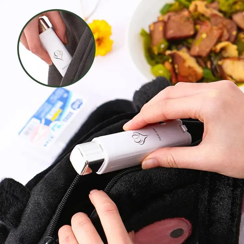 "Smart bærbar tanntråddispenser, kompakt for hygiene på farten, med plass til 8 tråder. Tilgjengelig i grønn, hvit, rosa."