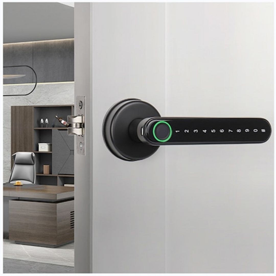Nøkkelfri smartlås med fingeravtrykk, enkel adgangskontroll. Automatisk sikkerhet for bolig.