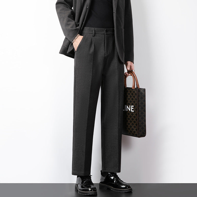 Moderne slim fit herrebukser for en skarp og minimalistisk stil. Ideell for kontor og forretningsklær.
