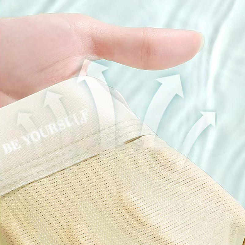 "Sømløse herretruser i issilke, vises i flere farger, mykt stoff, stilren design, for daglig og sportsbruk."
