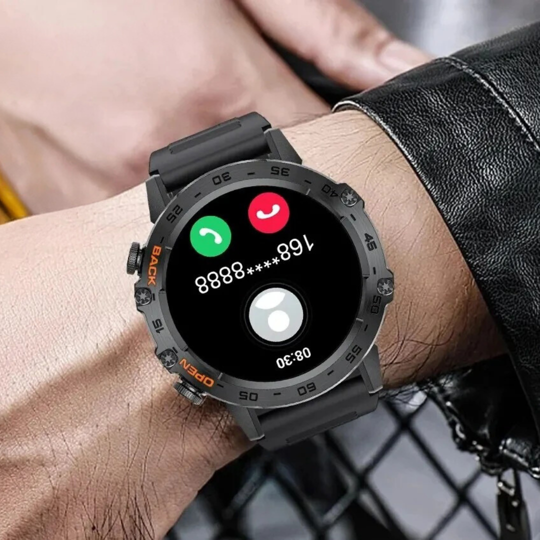 Smart treningsklokke for menn i svart/oransje, med pulsmåler, skritteller og Bluetooth. Ideell for sport og utendørs.