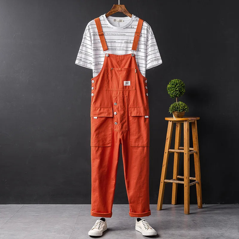 "Stilfull Ella jumpsuit med justerbare stropper, lommer, romslig passform; tilgjengelig i flere farger."
