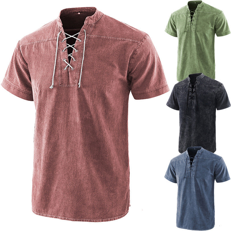 "Stilfull gotisk retro t-skjorte for menn med V-hals og slipsdesign i bomullsblanding, tilgjengelig i flere farger."