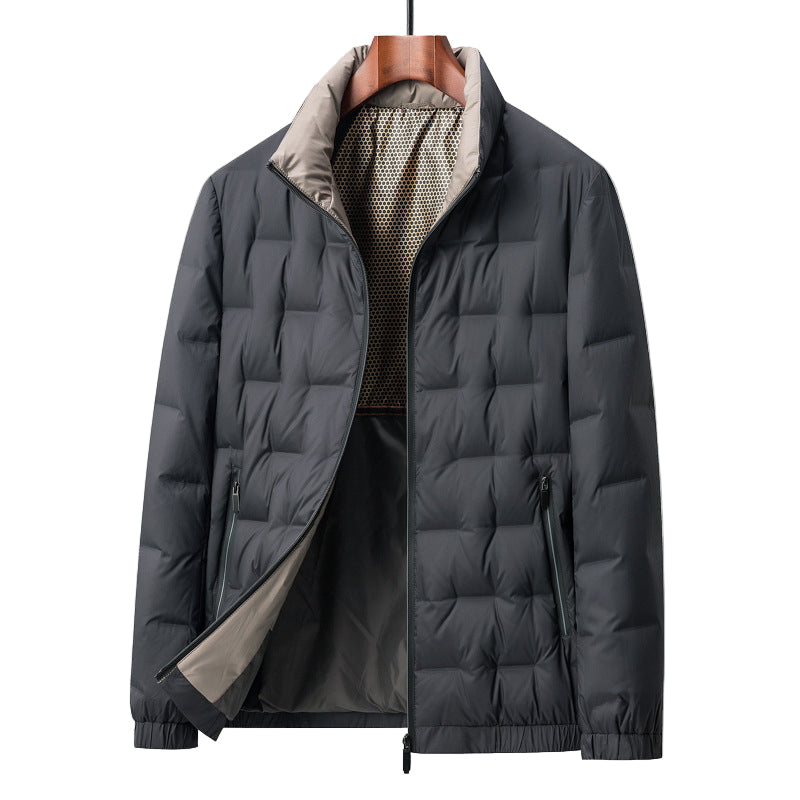 Stilfull herre quilted jakke, vanntett og vindtett for høst og vinter. Varm fritidsjakke til kjølige dager.