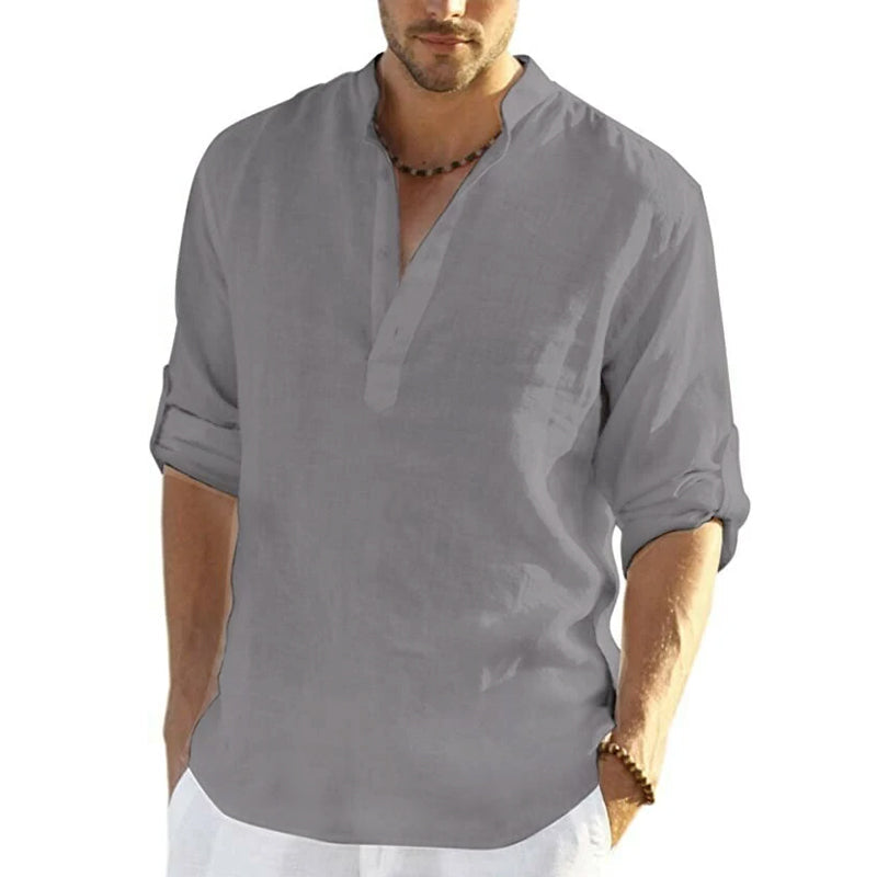 "Stilig herreskjorte i bomull og lin, slim fit design, henley-hals med knapper, lett og pustende for maksimal komfort."