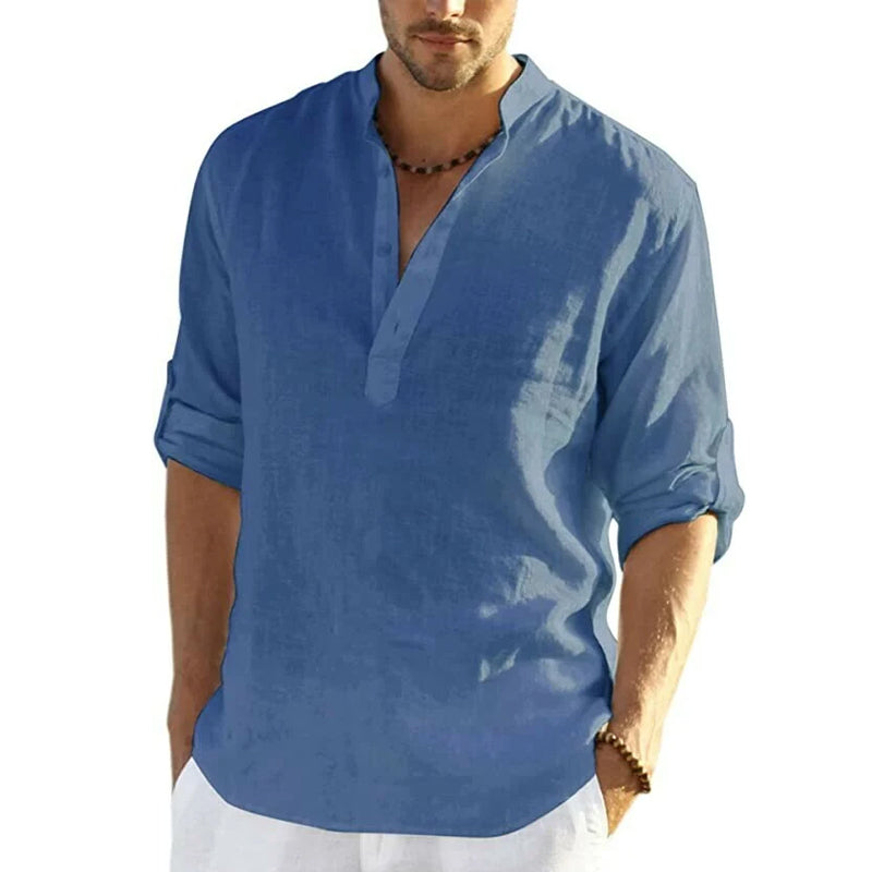 "Stilig herreskjorte i bomull og lin, slim fit design, henley-hals med knapper, lett og pustende for maksimal komfort."