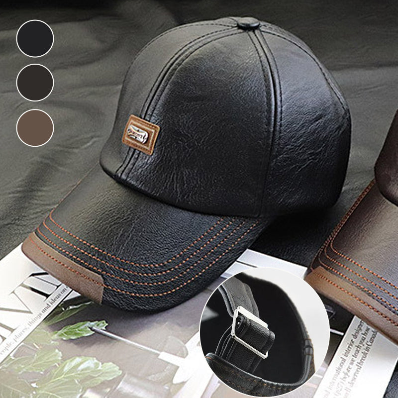 "Stilig, justerbar unisex PU-skinncaps i mørk brun - perfekt for både menn og kvinner, ideell for vinteraktiviteter."