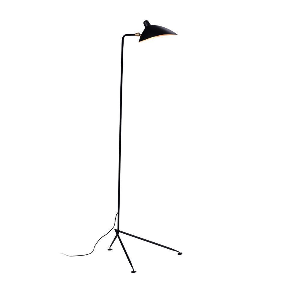"Stilren svart gulvlampe med skulpturelle linjer og tre justerbare armer, ideell for moderne interiørdesign."