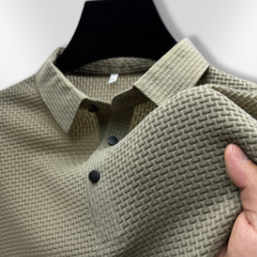 Stilig herre polo med struktur for en raffinert look, allsidig for vår, sommer og høst.