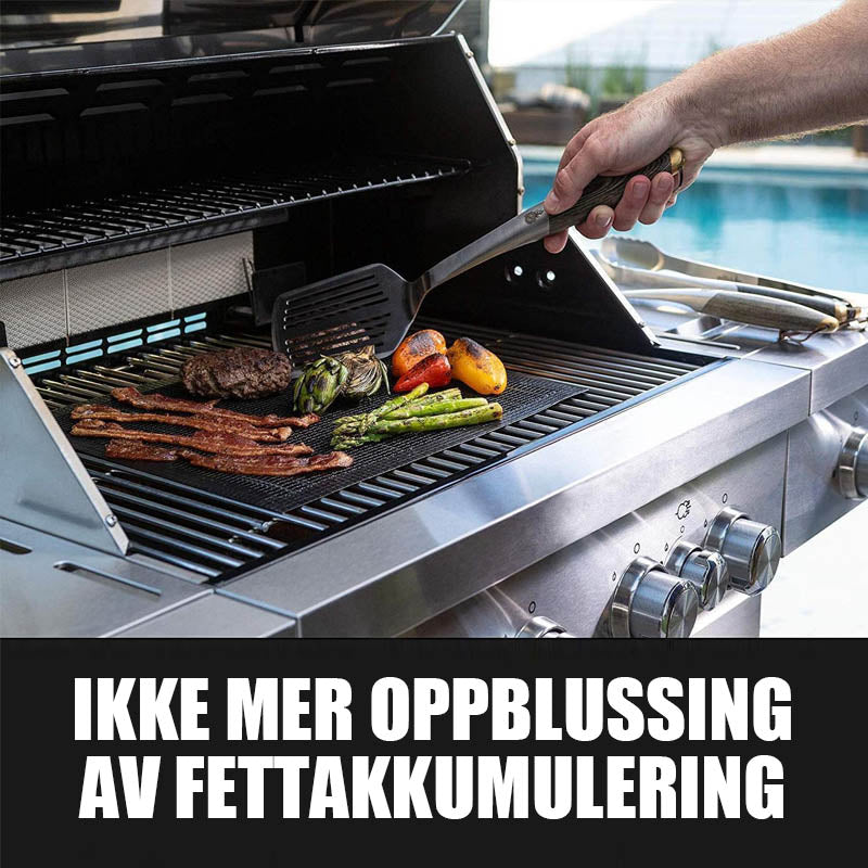 "Svart premium grillmatte 40x33cm, varmebestandig og lett å rengjøre, beskytter mot mat som faller gjennom grillen."