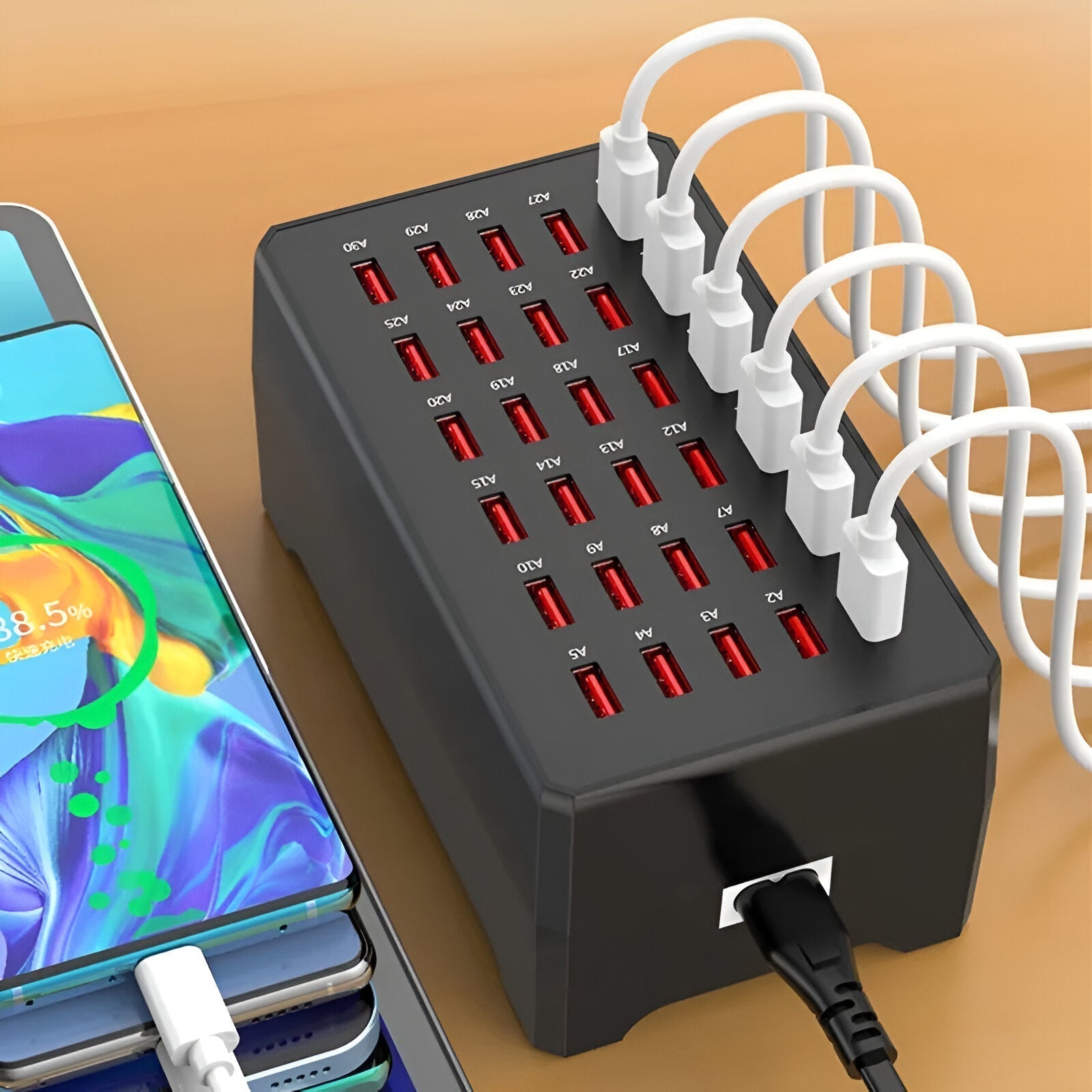 Bilde av en 30-porters USB-lader for samtidig lading av mange elektroniske enheter, svart design.
