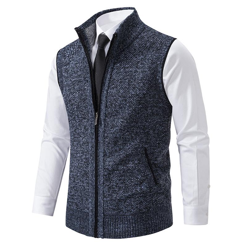 Tidløs herre fleecevest. Komfortabel, allsidig for hverdag & lagdelt bekledning. Varm ermeløs vest for menn.