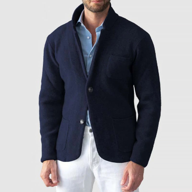 Vintage inspirert cardigan til herre, perfekt for lagdeling. Tidløs stil med klassisk krage.