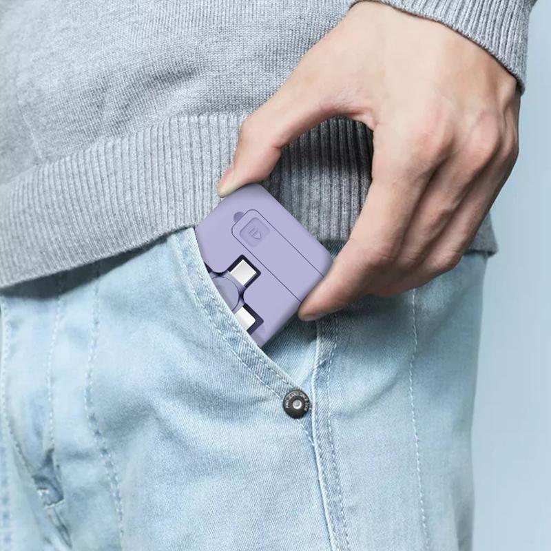 "Tre-i-ett teleskopisk datakabel i rød, svart, blå, grønn, rosa, lilla; uttrekkbar design, kompatibel med iOS, Micro USB, Typ