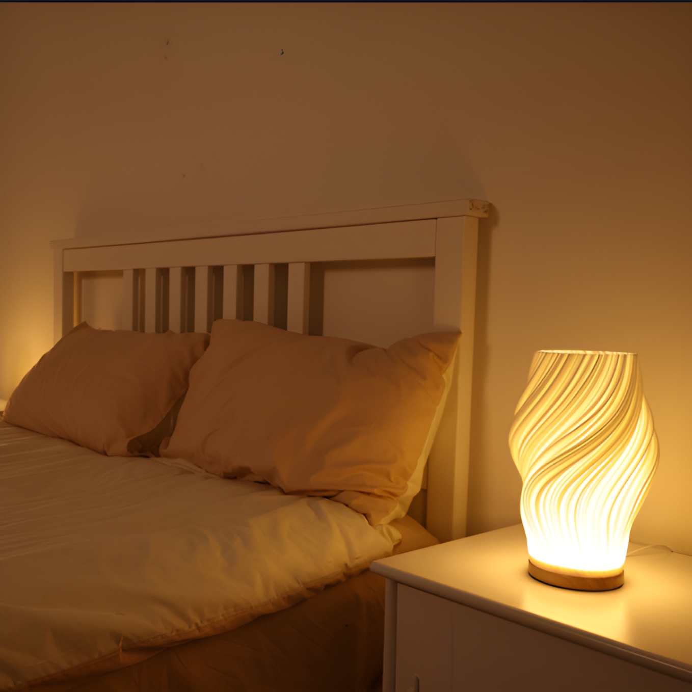 Smart 3D bølge bordlampe med berøringskontroll og dimbar LED. Stilfull belysning for moderne hjem.