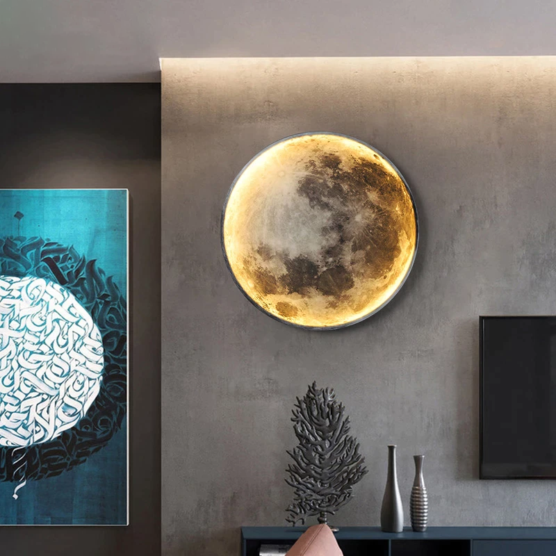 "Unik LED-vegglampe som ligner en ekte måne med justerbart lys i hvitt, varmt eller naturlig toner."