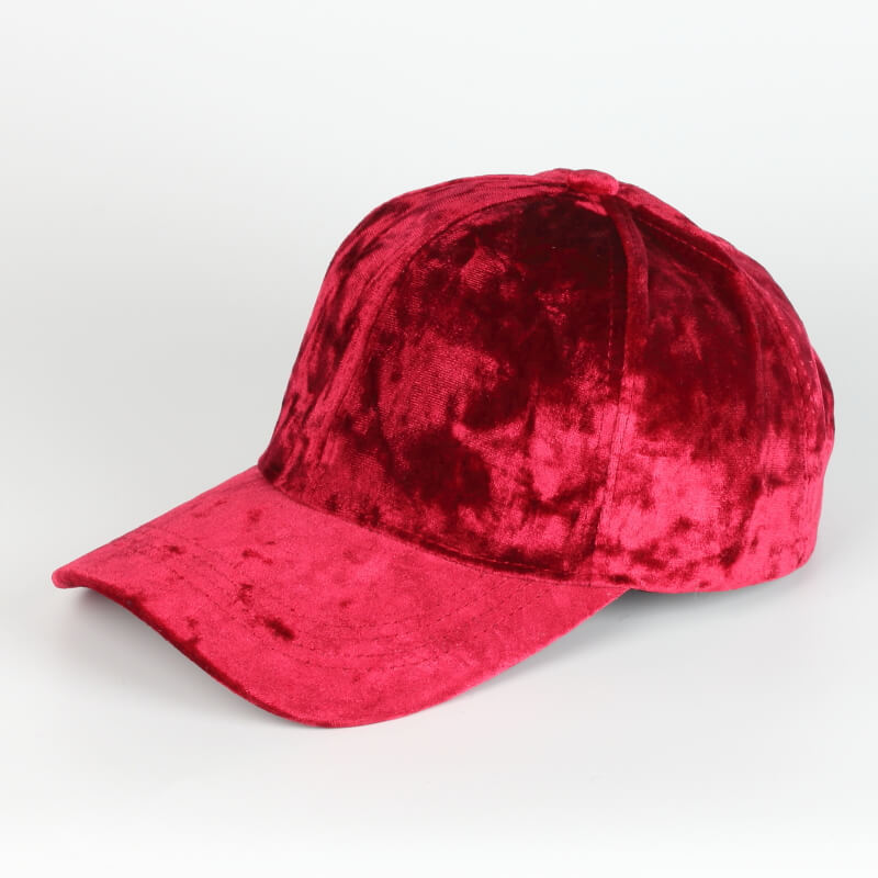 Fløyels baseballcaps i dyp lilla, justerbar for komfortabel passform