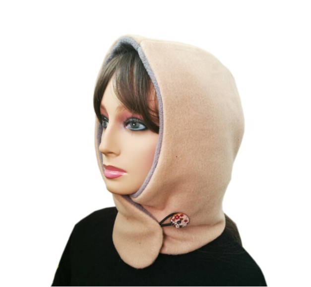 Komfortabelt unisex hetteskjerf, perfekt for utendørsbruk. En kombinasjon av lue, skjerf og balaklava.