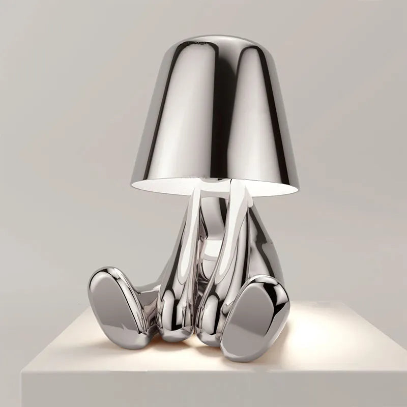 Hjemmedekor lysdesign: liten dimbar LED-bordlampe for å skape stemning i rommet.