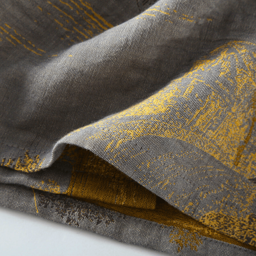 Komfortabel unisex kimono badekåpe i retrostil, perfekt for fritid og hygge i hjemmet.