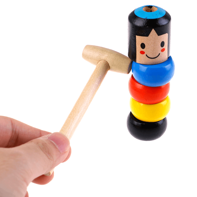 Gaveide: Pedagogisk Daruma treleketøy, unisex, som fremmer undring og lek hos barn.