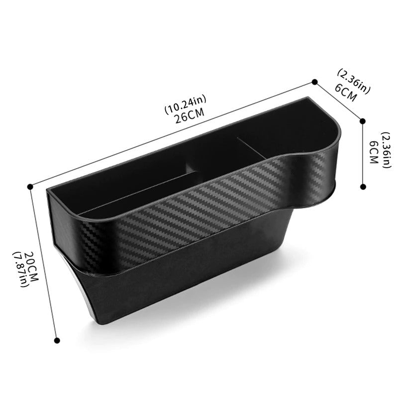 Universal bilsete organizer i ABS-plast med koppholder, telefonholder og rom for bilorganisering.