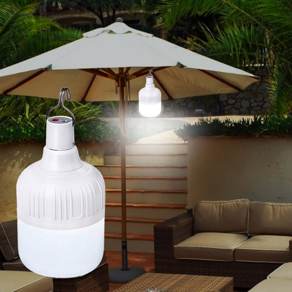 Vanntett 60W oppladbar LED campinglyspære, ideell for telt, camping og friluftsopplevelser.