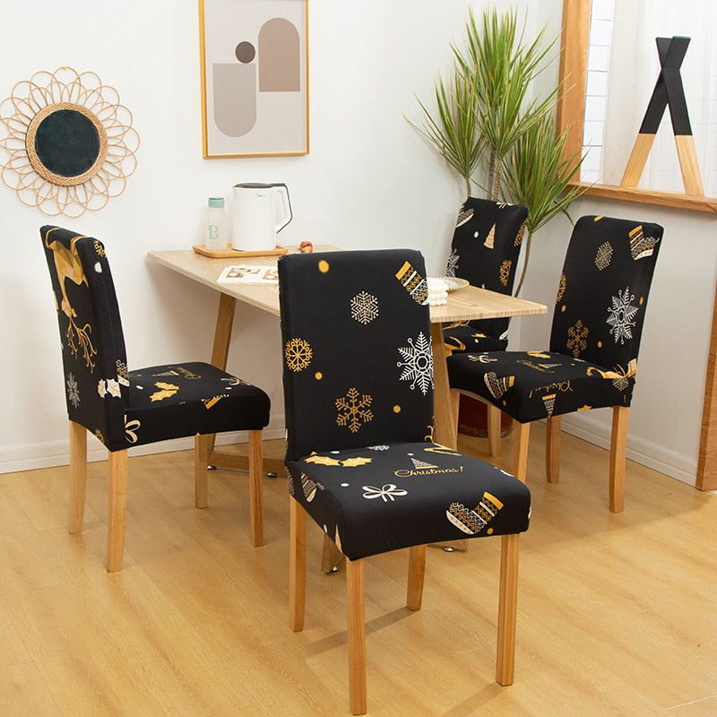 Interiørbilde: Spisegruppe med beige universal stoltrekk.