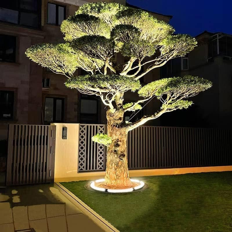Værbestandige spotlights i hagen for stilfull landskapsbelysning med varmt LED lys.
