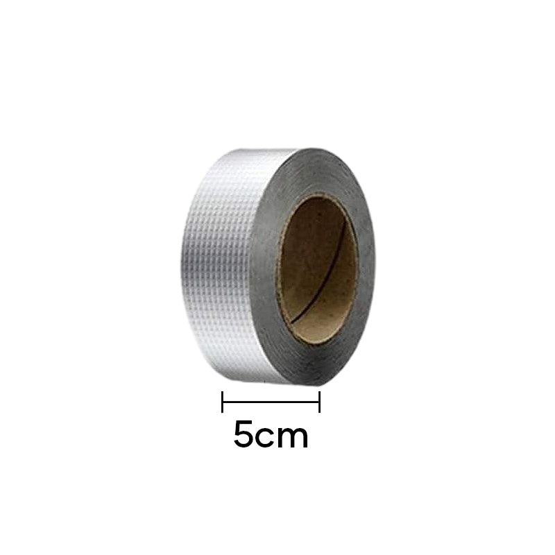 "Vanntett butylgummi tape, 5-15 cm bred, grå metalliceffekt for tetting og beskyttelse mot elementene."