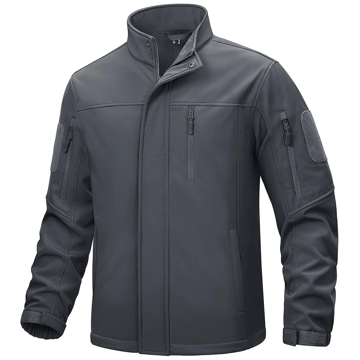 Menns utendørsjakke i softshell, funksjonell og holdbar for vinterens turer og aktiviteter.