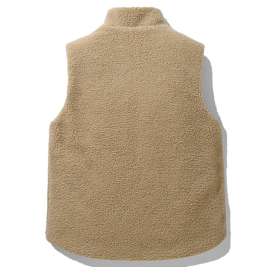 Khaki vintervest for menn, ideell for fritid og casual herremote. Ermeløs og varm i store størrelser.