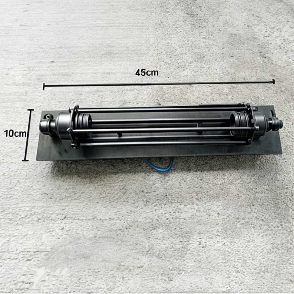 Samling av vintage industrielle vegglamper i sort metallbur, retro belysning