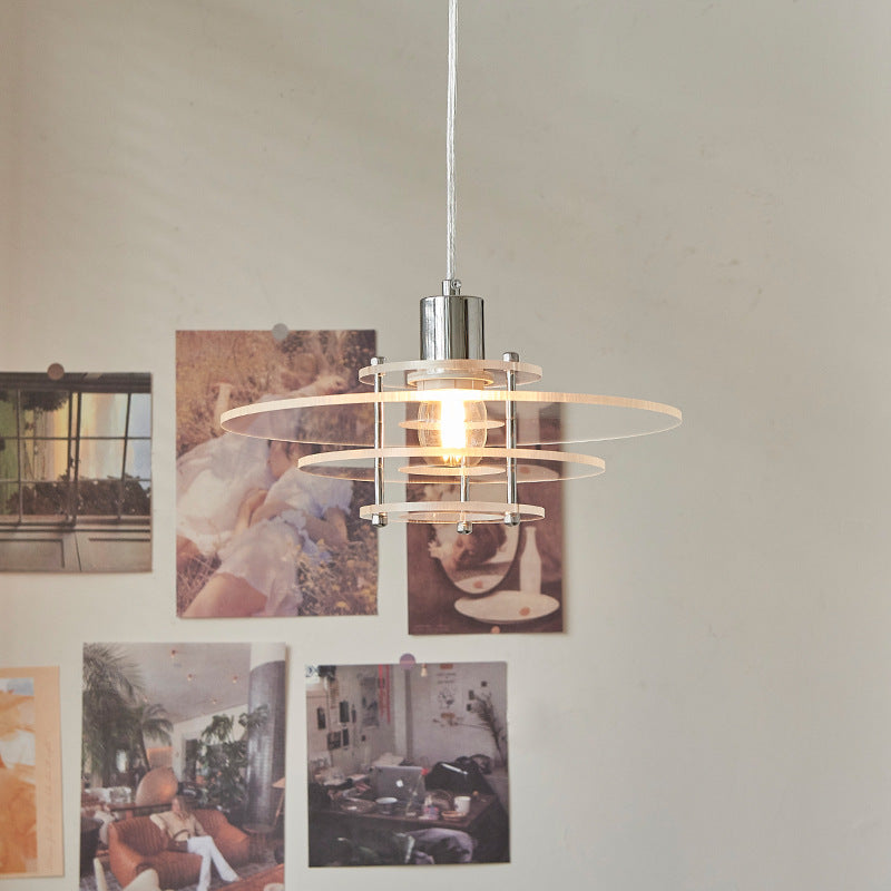 "Vintage UFO lysekrone i klar akryl, moderne design, rund form, for tak, passer E27/LED, gir futuristisk stil"